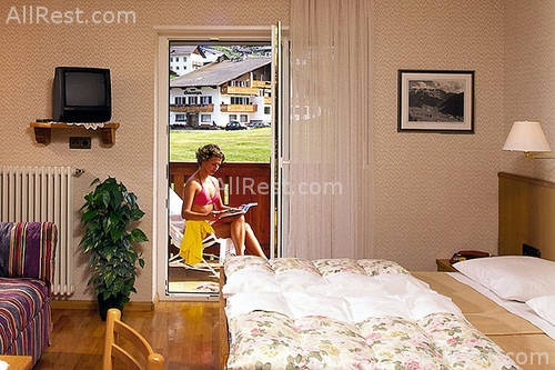 Hotel Serena 9
